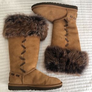 Ugg suede faux fur trim lace detailed boots, tan, EUC